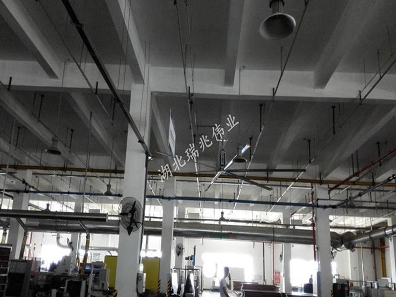 工業(yè)大吊扇、工業(yè)大風(fēng)扇、工業(yè)節(jié)能風(fēng)扇、工業(yè)風(fēng)扇、廠房車間降溫設(shè)備