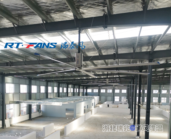 工業(yè)大風(fēng)扇為汽車(chē)制造工廠車(chē)間降溫出力又省錢(qián)！